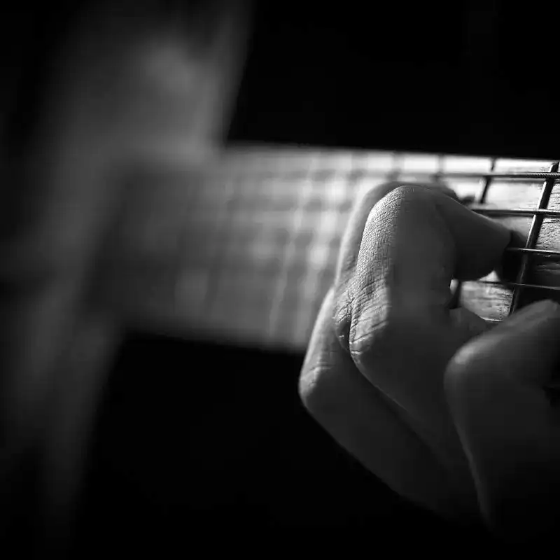 https://moraxiveluntra.shop/wp-content/uploads/2022/03/gitar_background.webp